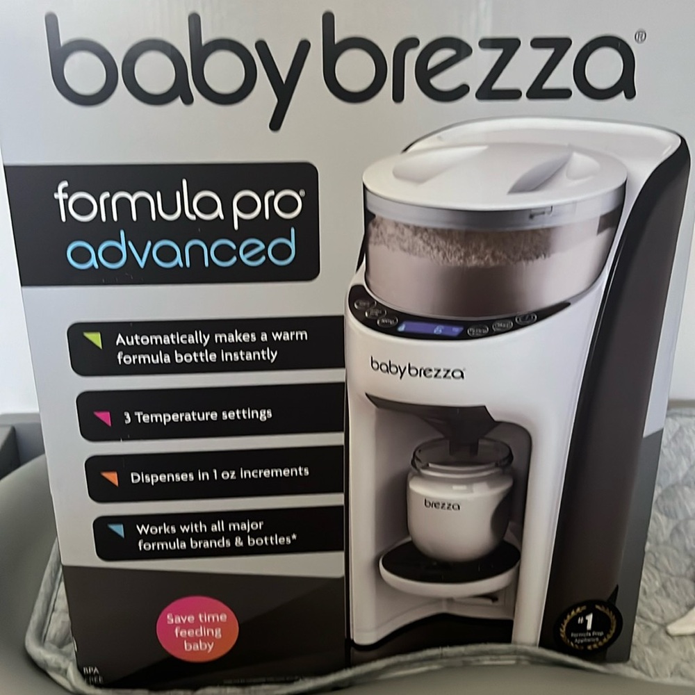 Brand new Baby Brezza formula pro advance